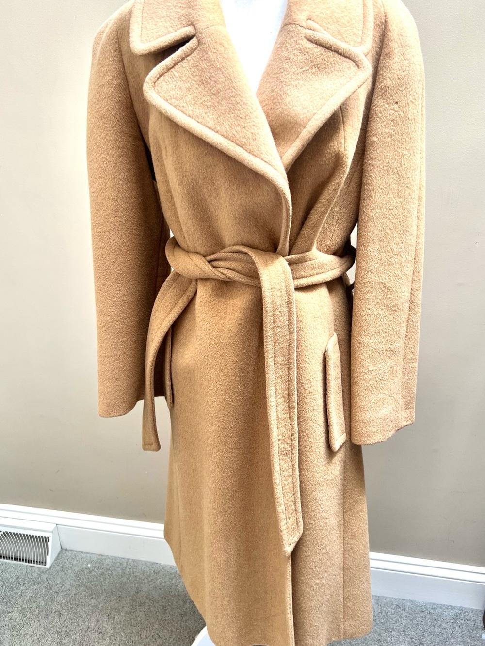 Kezar vintage Camel Wool-Blend Tie-Waist Coat - Camel. Sz S/P